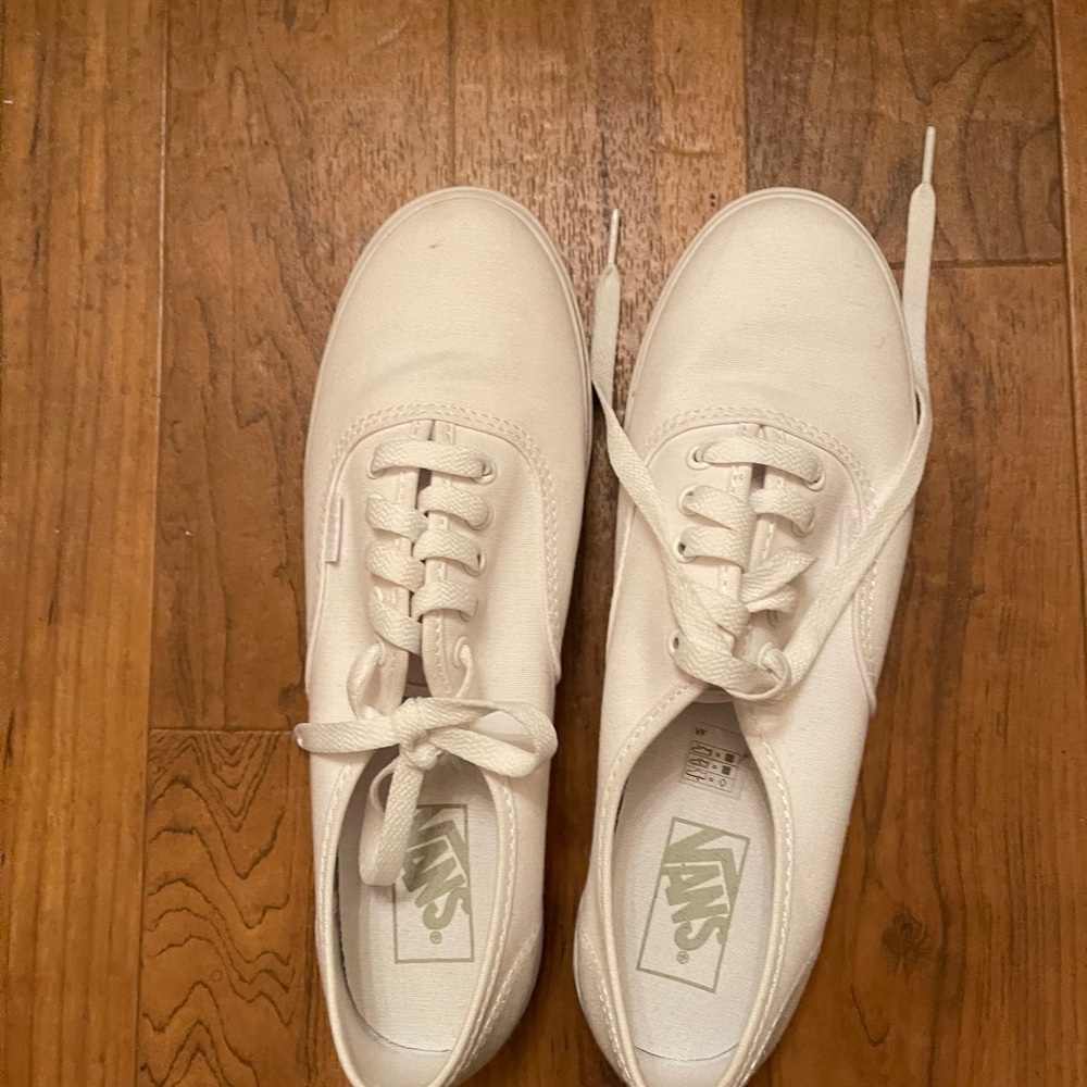White vans lo pro